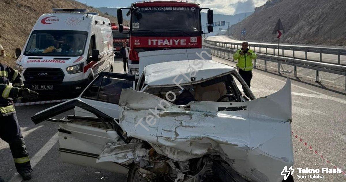 "Denizli'de Feci Kaza: Kamyona Arkadan Çarpan Araçta Can Pazarı" başlıklı haber için fotorealistik,